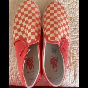 Vans NWT Checkerboard Strawberry SlipOn size 10